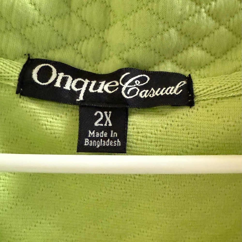 Onque Plus Size Textured Knit Vest - Picture 6 of 6
